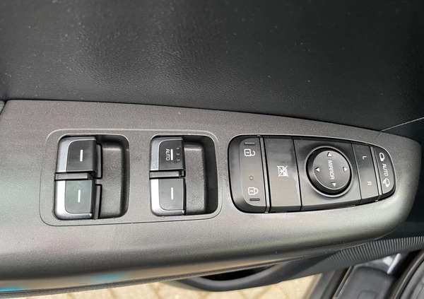 Kia Sportage cena 62999 przebieg: 181526, rok produkcji 2016 z Piła małe 781